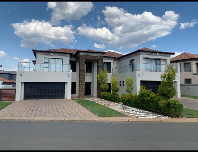 6 BEDROOM HOUSE FOR SALE IN SAVANNAH COUNTRY ESTATE